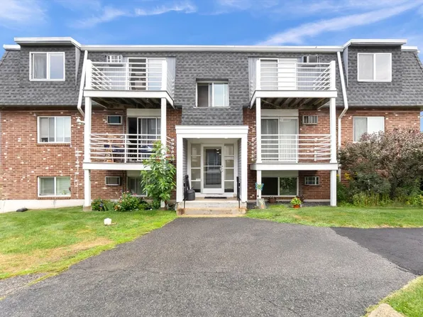 145 Essex Ave APT 405, Gloucester, MA 01930