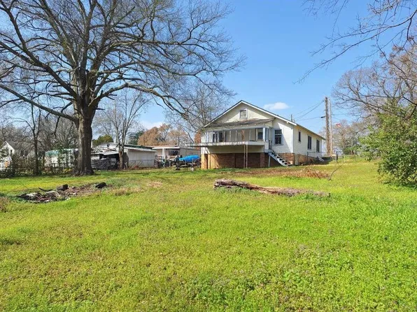 202 E Phillips St, Arp, TX 75750