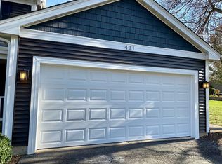 0N411 Winfield Scott Dr, Winfield, IL 60190