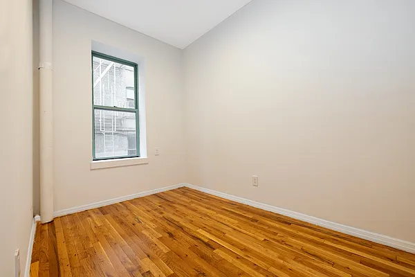 Rented by REAL New York | media 35