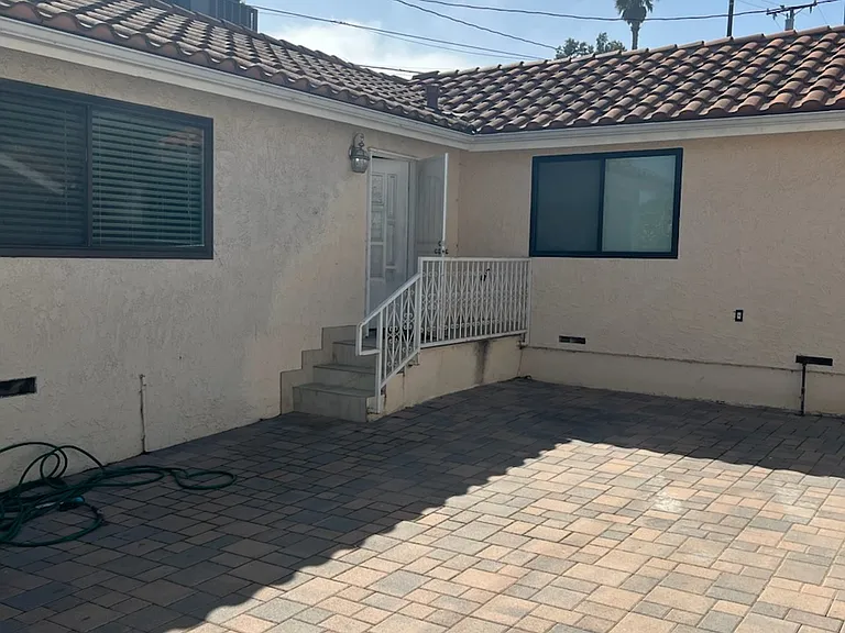 2222 Pier Ave #B — Photo 1