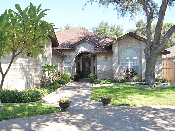 3rd image of 8315 Country Club Dr