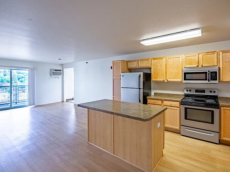 100 Collins Ave — Photo 1
