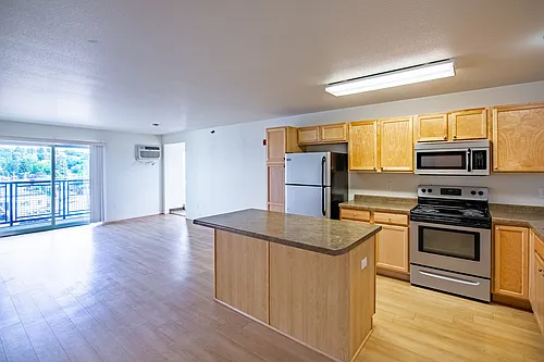 Collins Place Apartments Photo 1
