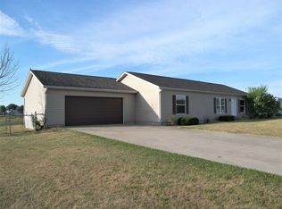 1139 E Lantern Rd, Warsaw, IN 46582