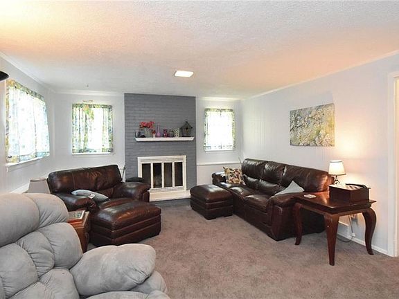 5th image of 59 Country Corner Ln