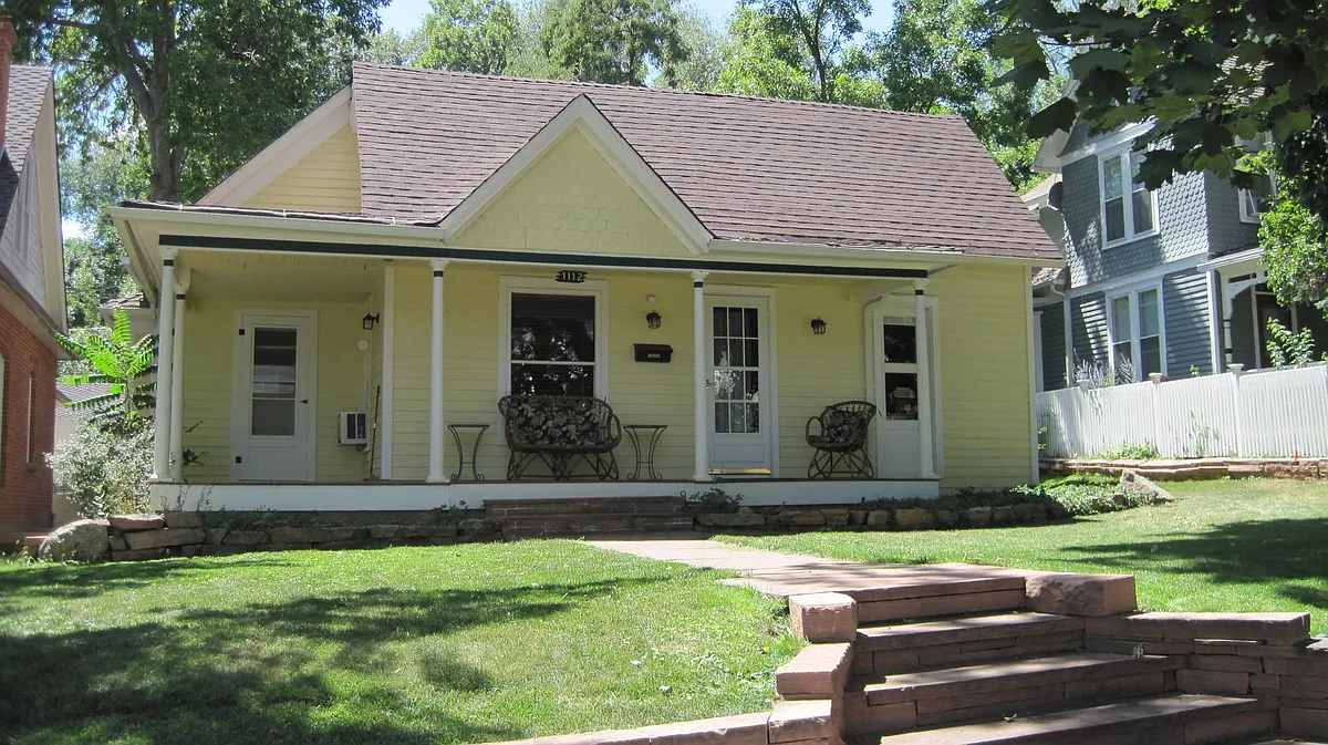 Building Photo - Maxwell Ave