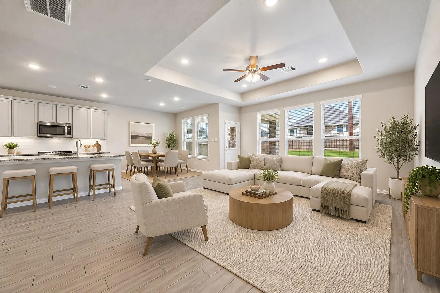 4 bed, 3.0 bath, 2939 sqft, $2,950 — Photo 4