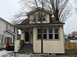 317 W Muskegon Ave, Muskegon, MI 49440
