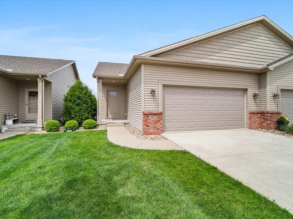 1927 Glenbridge Rd, Bloomington, IL 61704