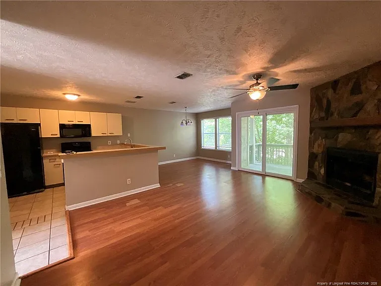 1025 Wood Creek Dr #5 — Photo 7