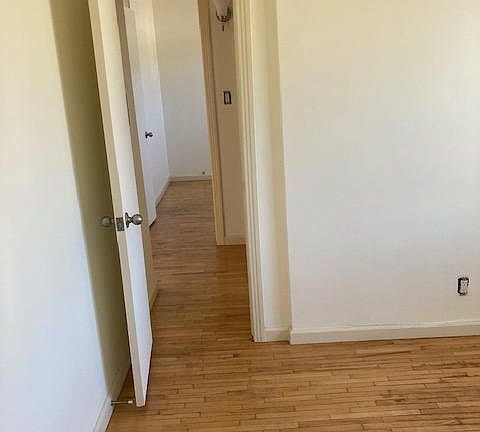 3rd image of 419 Richmond St APT B