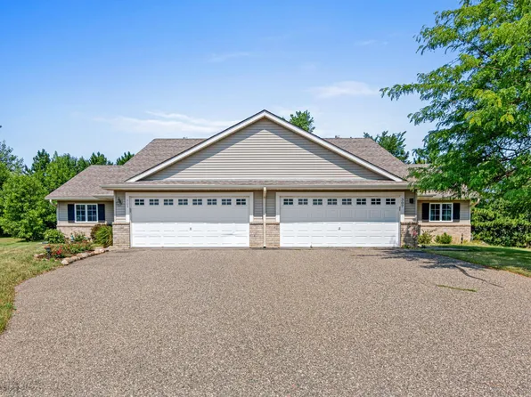305 Wildwood Cir, Roberts, WI 54023