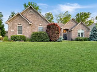 6693 W May Apple Dr, McCordsville, IN