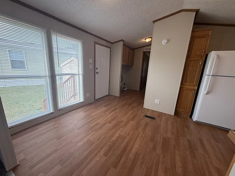 38000 Le Chateau Blvd #383 — Photo 7