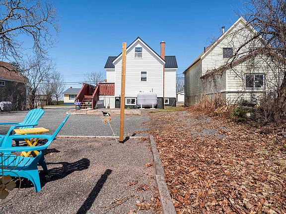 3rd image of 1927 Drummond Rd