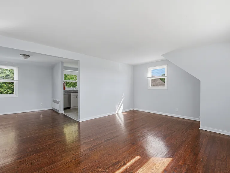 55 Marconi St #2 — Photo 3