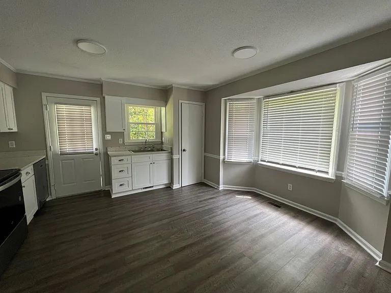 702 Branniff Dr — Photo 6