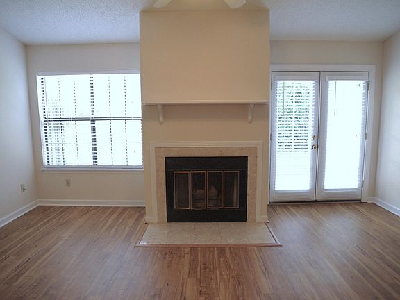 4th image of 815 Ashlyn Forest Dr