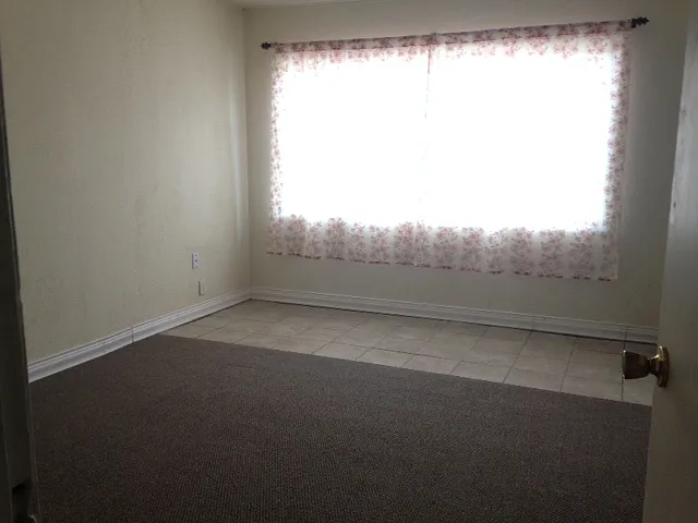 434 N Poplar Ave — Photo 4