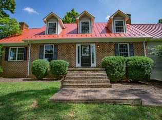 776 Chestnut Ridge Rd, Staunton, VA 24401