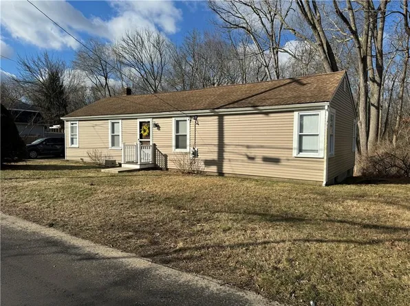 169 Palmer Ave, Warwick, RI 02889