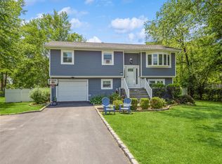 91 Sutton Park Rd, Poughkeepsie, NY 12603