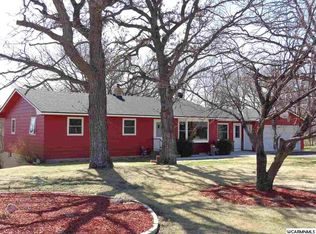 17355 County Road 9 NE, New London, MN 56273