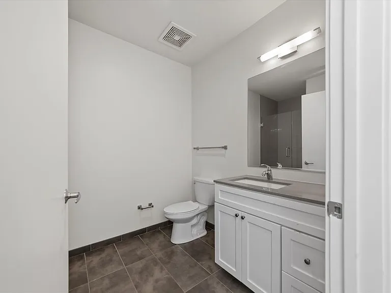 831 N Milwaukee Ave #501 — Photo 13
