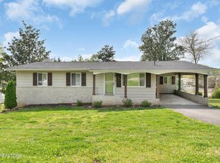105 Henley Rd, Oak Ridge, TN 37830