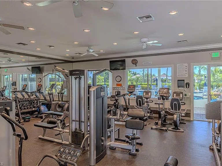 28572 Alessandria Cir SW — Photo 32