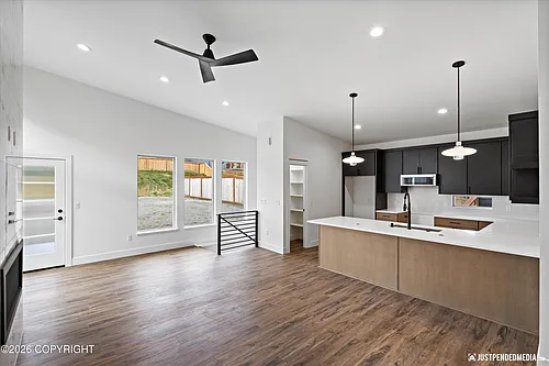 5376 Sandhill Loop Photo 1