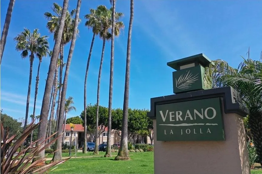 1 bed, 1.0 bath, 709 sqft, $2,350 — Photo 1