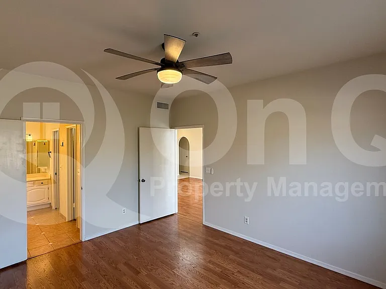10944 N 117th Pl — Photo 12