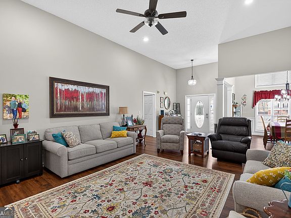 2nd image of 143 Autumn Run Pl