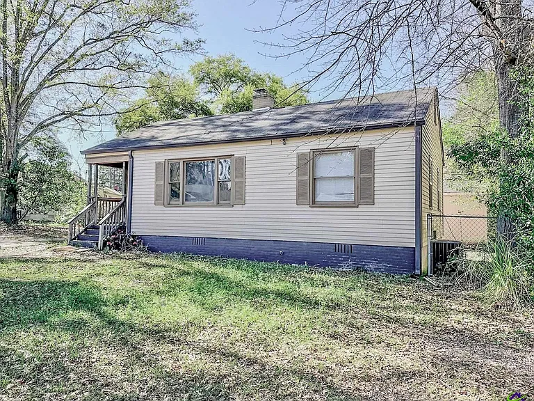 607 McArthur Blvd — Photo 2