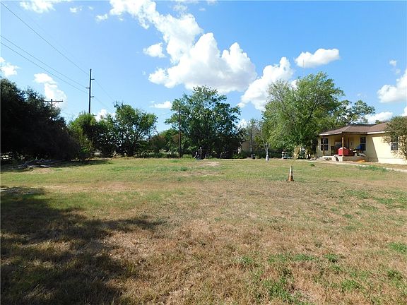 3rd image of 3606 Rabbit Ln