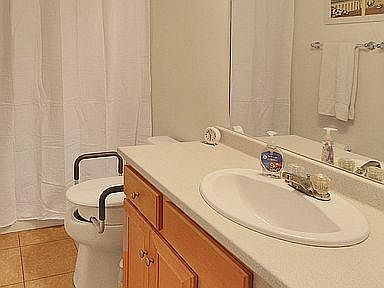 5th image of 1030 E Hill St APT 3