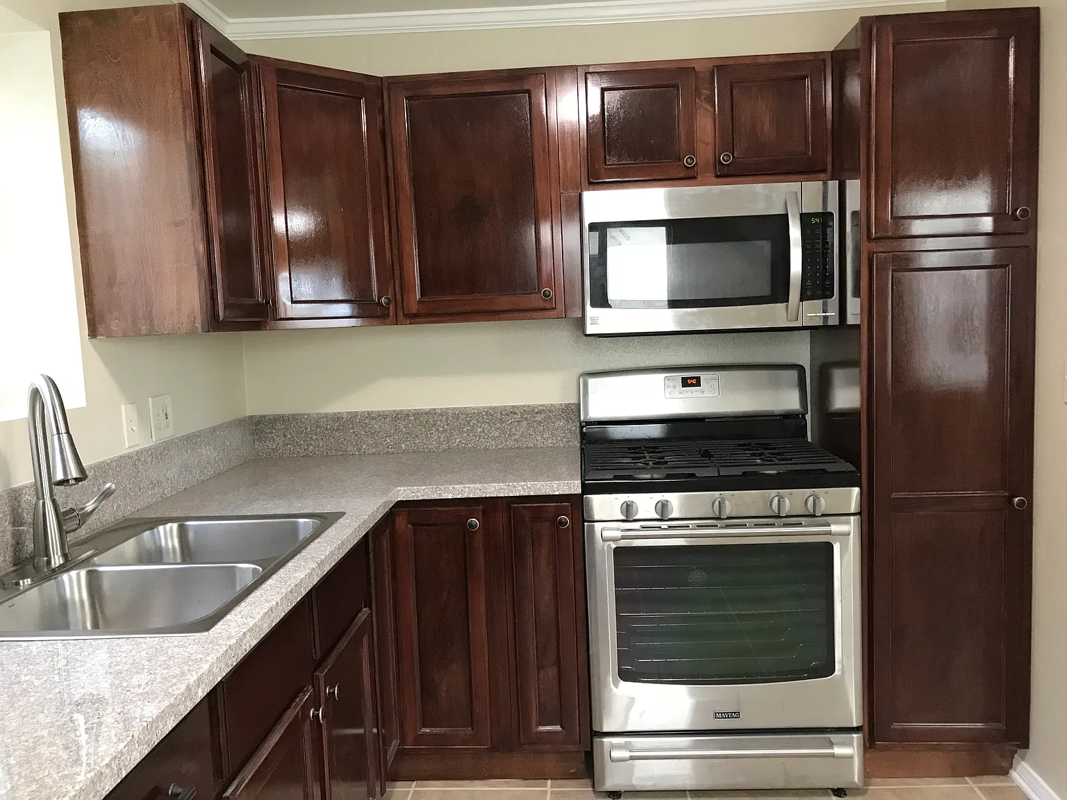 367 Howell Rd — Photo 3