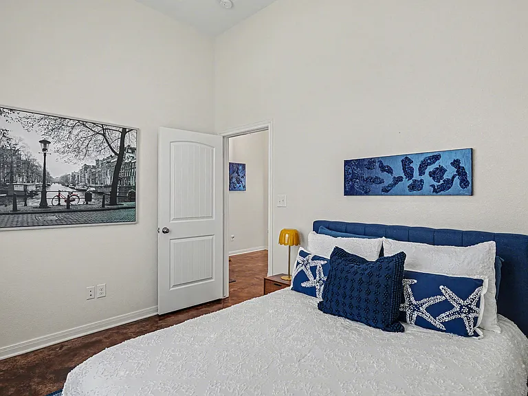 2425 S 16th St — Photo 29