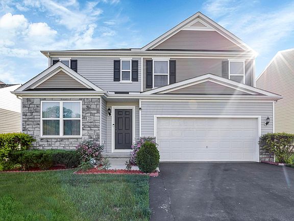 4th image of 221 Instone Dr
