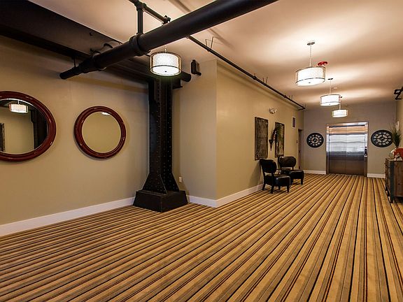 5th image of 3010 Jane St APT 401