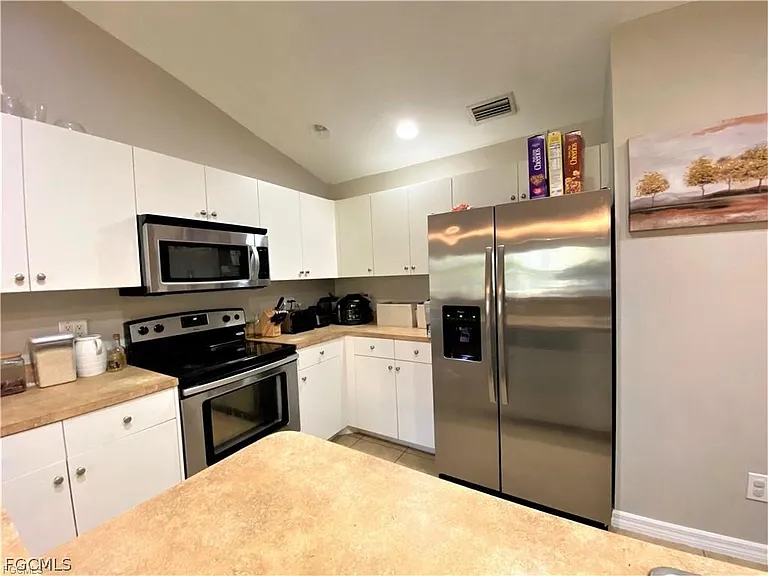 4317 SW Santa Barbara Pl — Photo 6