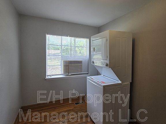 5th image of 718 S Hunter St