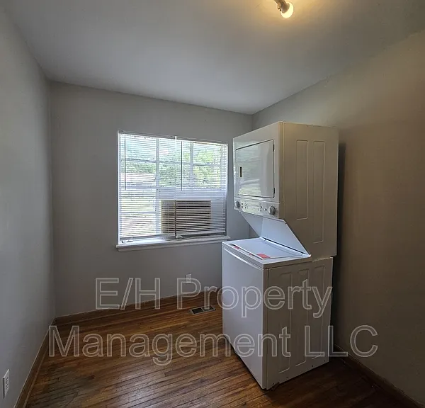 718 S Hunter St — Photo 5