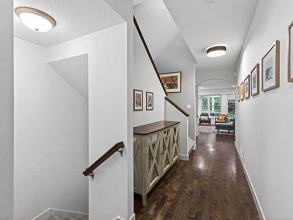 4th image of 227 Sunnyridge Ln
