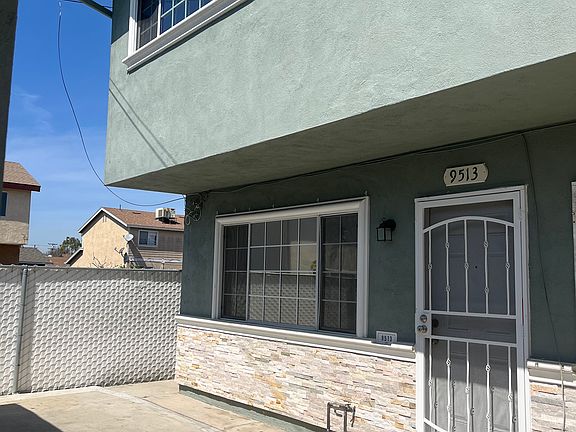 2nd image of 9513 Oak St #1
