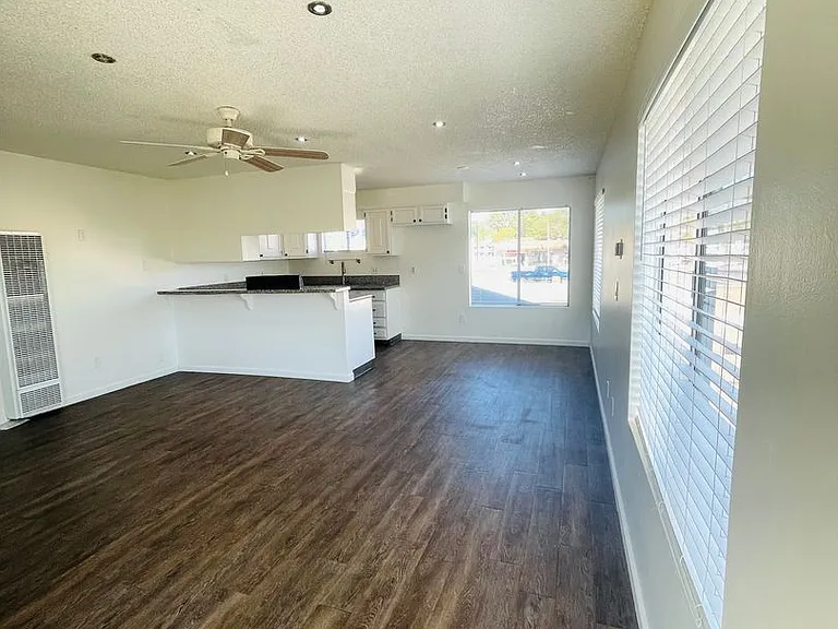 129 E Santa Ana St — Photo 13