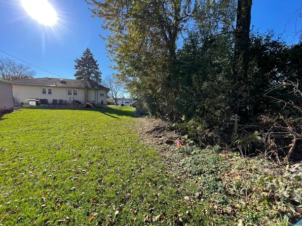 9738 W 58th St, Countryside, IL 60525