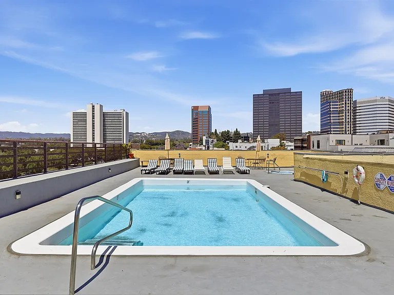 Parkview Apartments — Photo 9